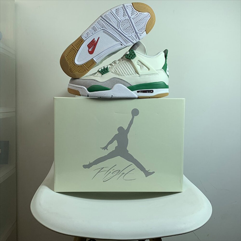 Air Jordan 4 Retro Mid Pine Green